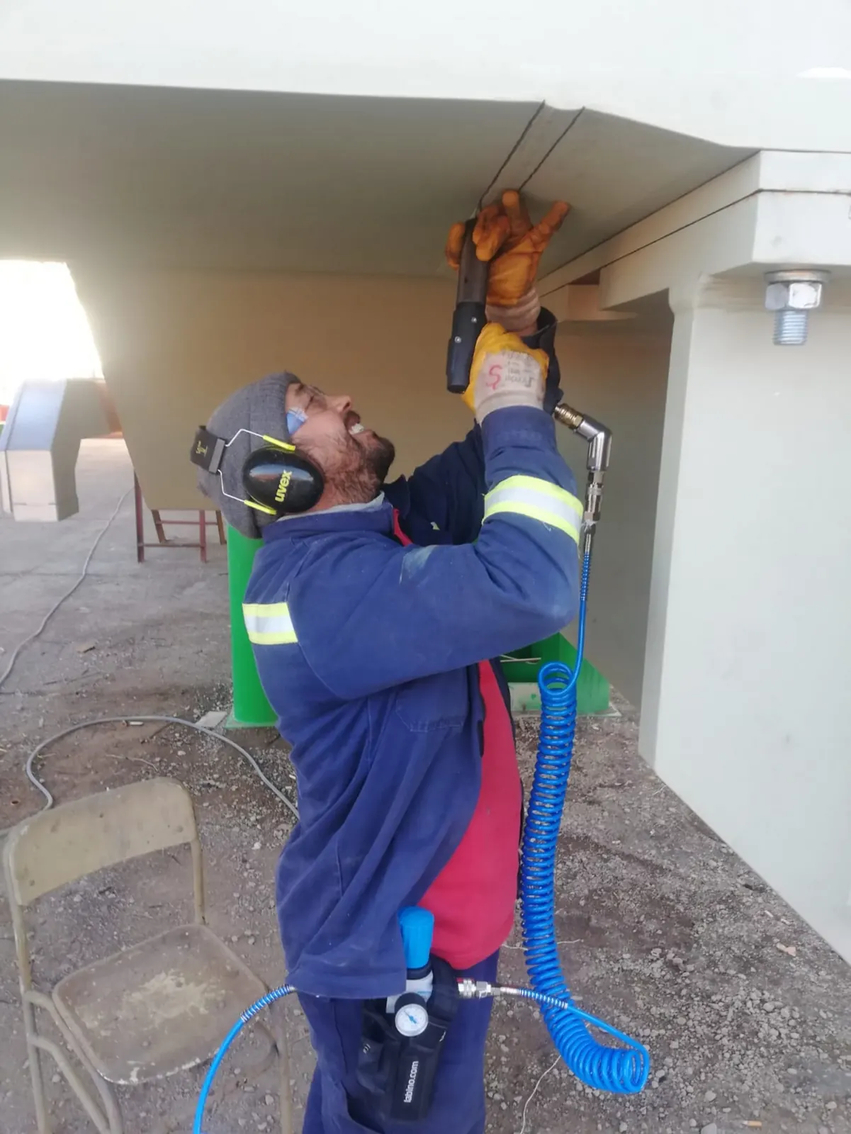 HFMI treatment of welds overhead on a crane girder